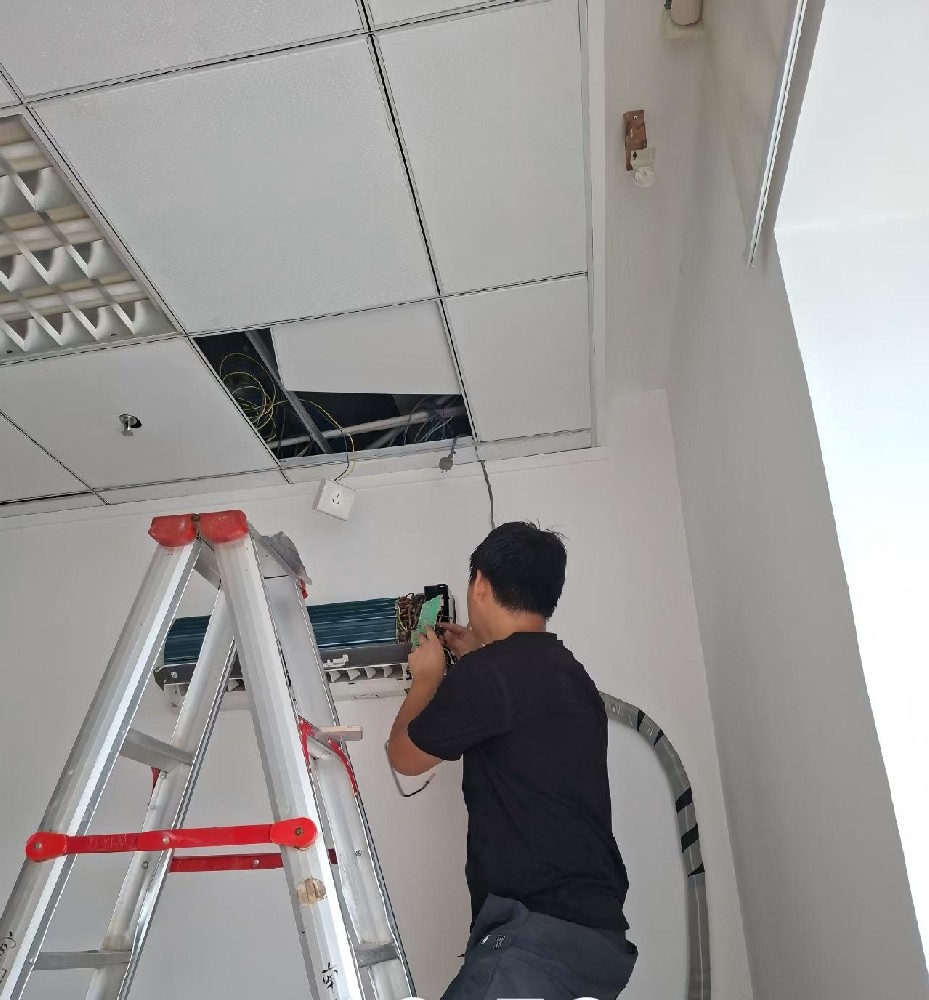 空調(diào)內(nèi)機(jī)板如何更換？